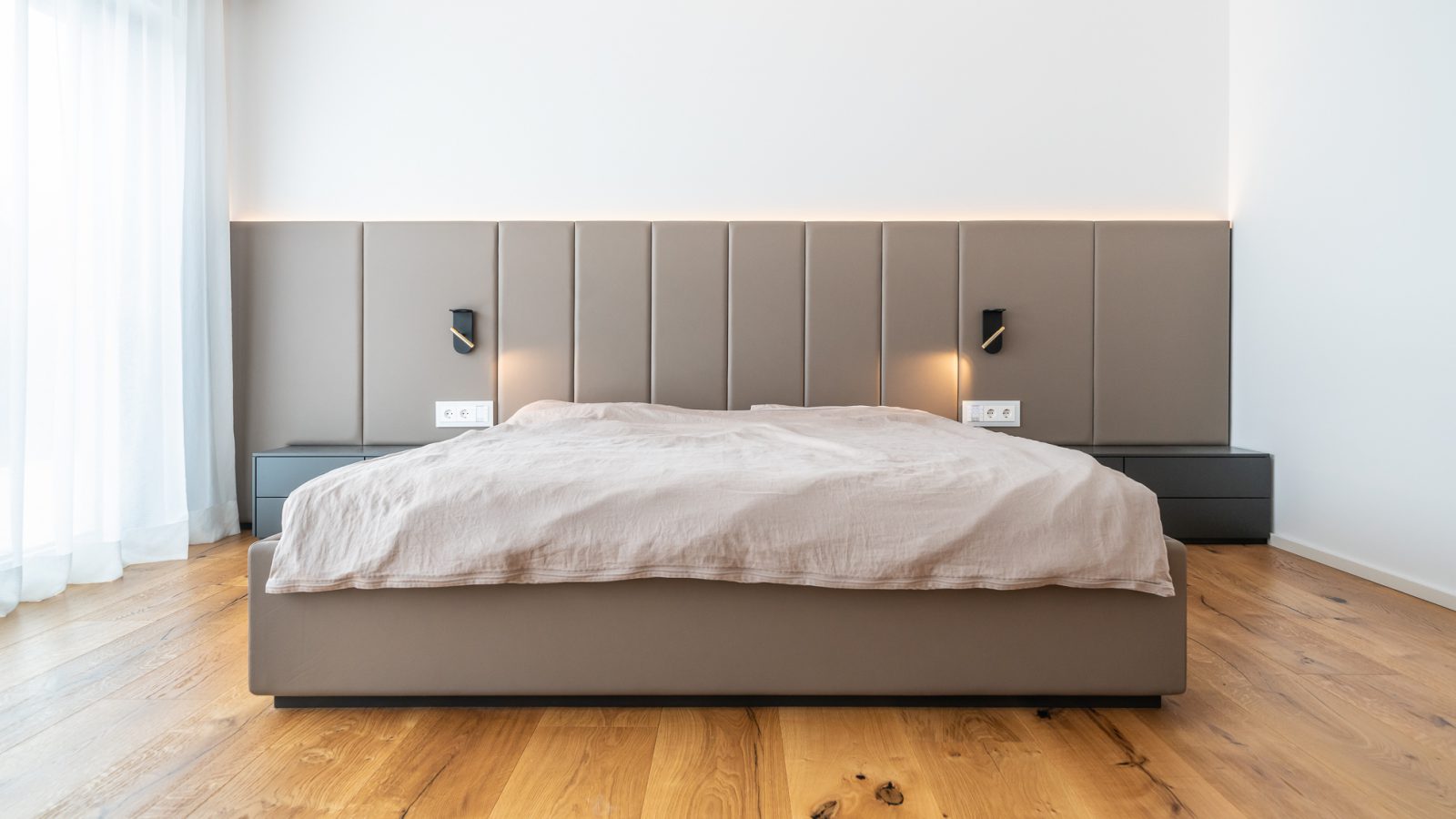 Schlafzimmer und Bad